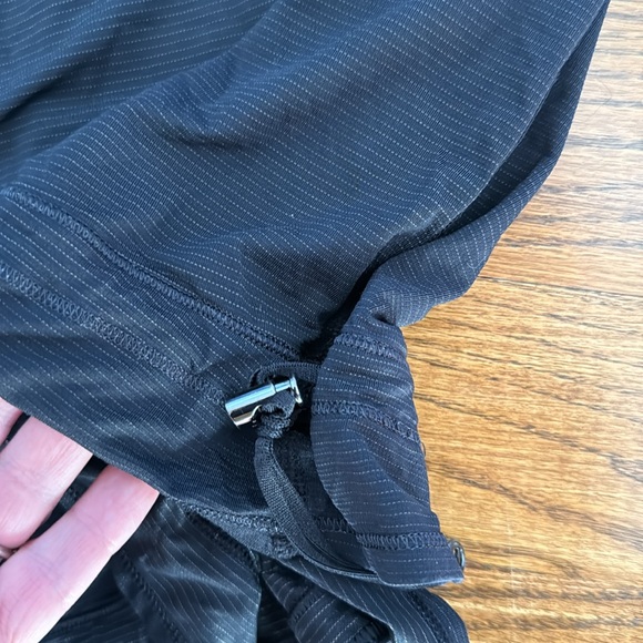 Lululemon cinchwaist tank top “ hustle & bustle tank “ - Picture 3 of 5